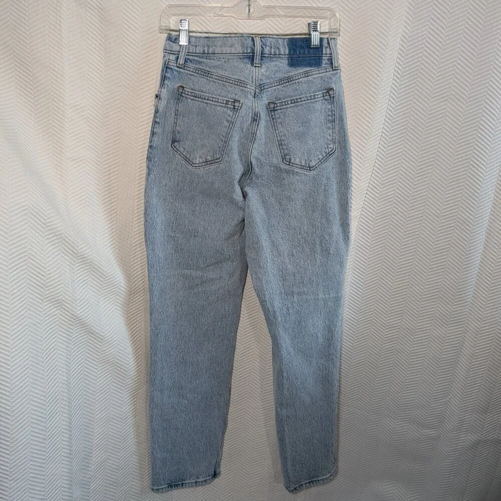 Abercrombie & Fitch Light Wash High-Rise Straight Jeans - Picture 4 of 9